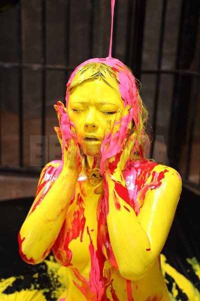 ペイント狂乱奴● 岬あずさ