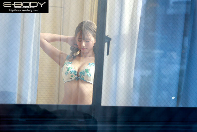 上京したばかりの僕が心も身体も沼った向かい部屋で毎日別の男とハメてるヤリマン巨乳ギャルとの一方通行な恋 清宮仁愛