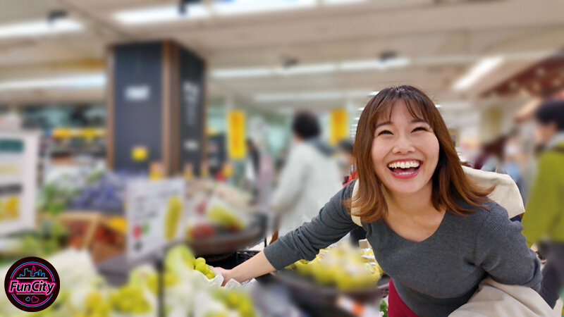 シロートごっくんFile002 結婚4年目人妻は、浮気夫の長期出張中に待ち望んでいた初めての不倫で…デカチンおしゃぶり口淫スペルマごっくん1泊2日喉ハメ旅行 北村海智