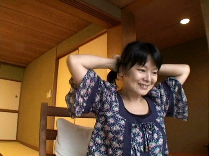 【AIリマスター版】人妻湯恋旅行 043