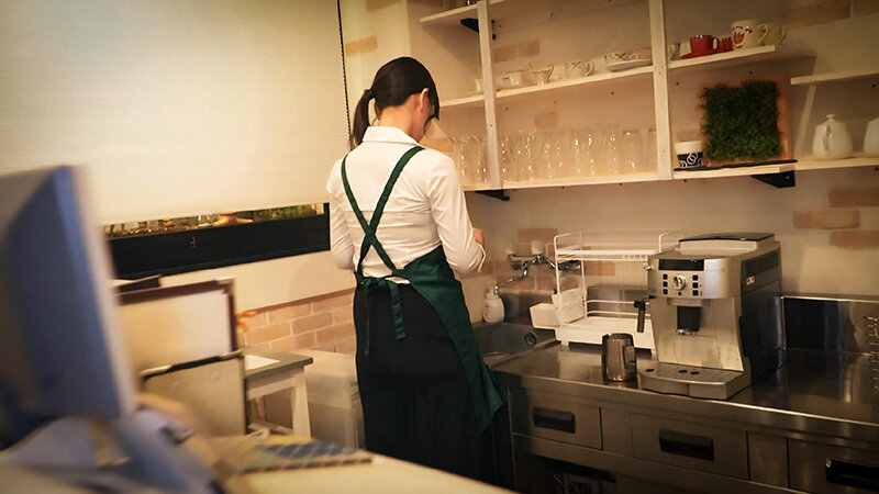 カフェレストランでカスハラ痴〇に合うパート妻【配信限定vol.4】