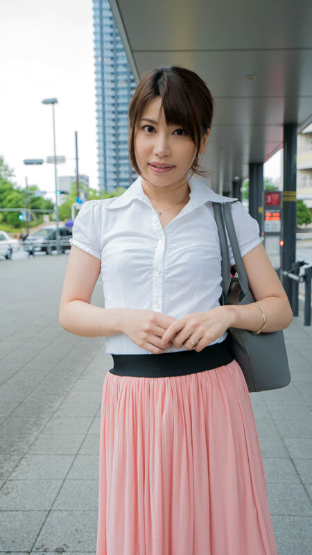 【清楚で品良くセレブな人妻たち】 ナンパ中出し ラグジュアリーエロス 12人4時間SP2