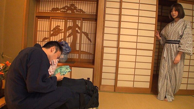 「おばさんの私が下着を盗まれるなんて…」5 自分を女として見てくれるというだけで人妻は発情してしまうので本当チョロい