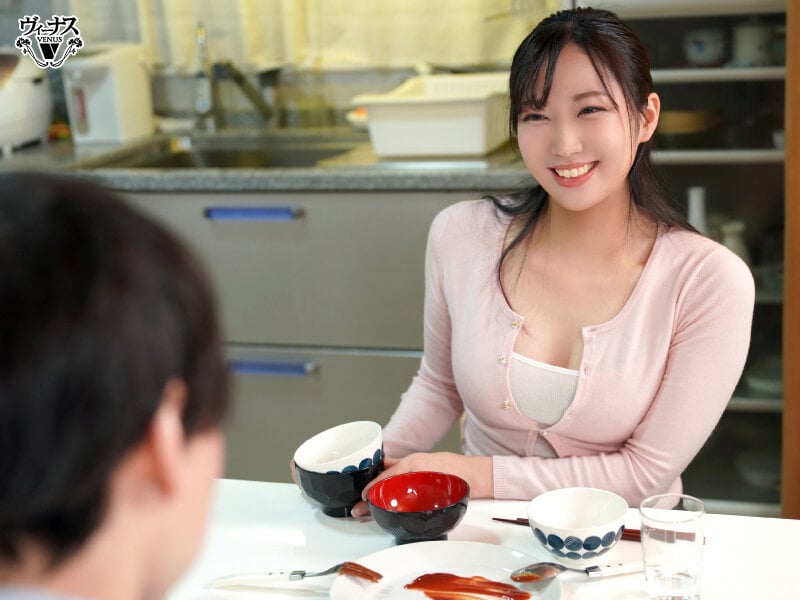 大好きな叔母を四六時中抱いた愛液と中出しに溺れる絶頂セックス 東ふうか