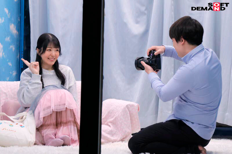 逆転マジックミラー号パート11 お洒落女子に「写真を撮らせてもらえませんか？」と声をかけ承認欲求を満たしたい素人娘をマジックミラー号に連れ込んでマジックミラーを逆転させてデッサン会場で生SEXを大公開するハメに！