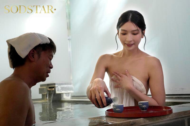 温泉旅行中の単独客やカップル 夫婦の男性を誘惑 館内で寝取りセックスをくり返す淫乱美人な若女将 本庄鈴