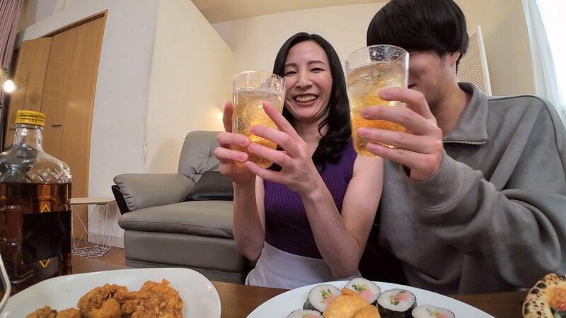 元芸能人3年B組出演者をAV現場で酒に酔わせて大乱交してみた 月野ゆりね