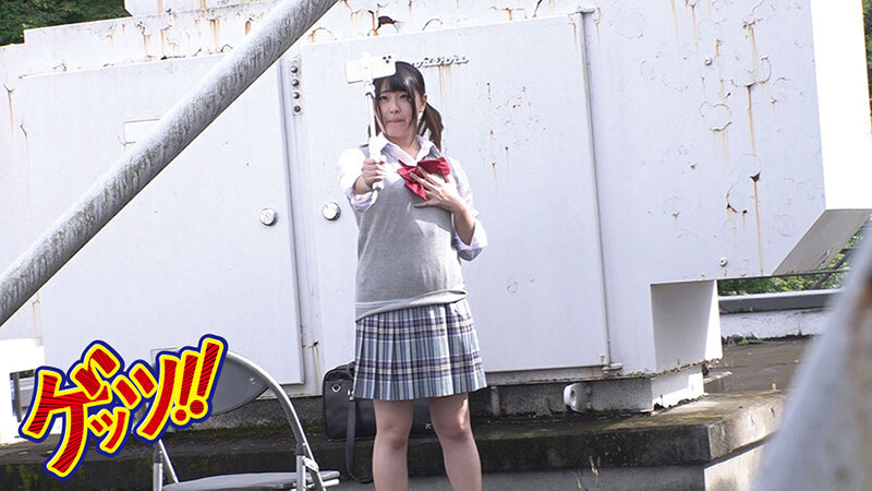 エロ妄想拗らせたJ系は全裸露出がお好き？「誰にも、バレませんように…。」と、セルフ露出を楽しんでいたのに、突然のキモ男乱入に逃げる術もなく…。