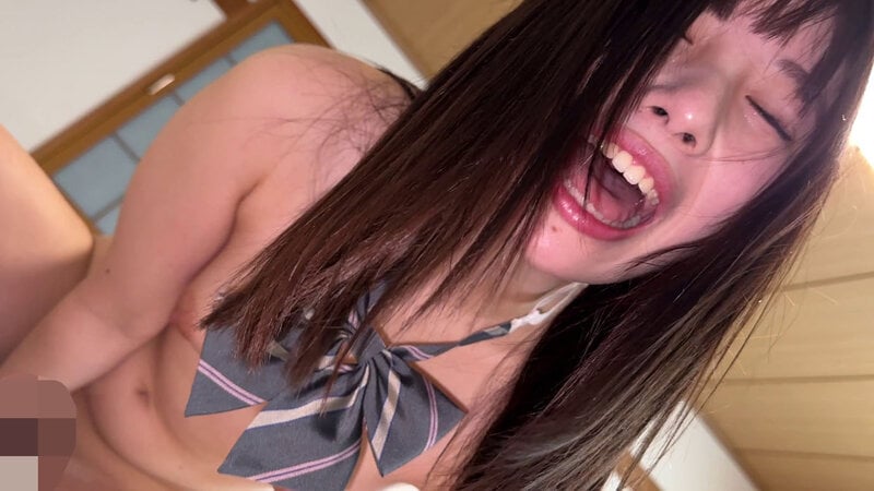 『地味で控えめな私ですがおじさんのデカチンが大好きです』見た目とギャップ全開の超敏感体質女子○生 下品なオホ声と白目剥き出しでイキ狂う大量潮吹き性交 松井日奈子