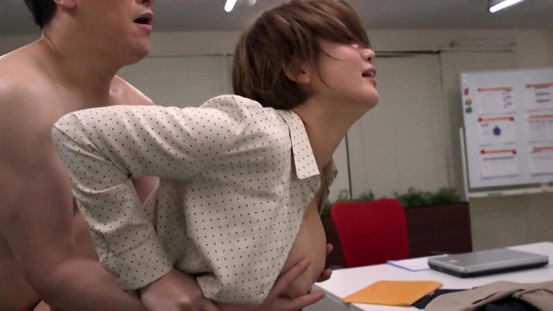 【細身巨乳】熟女OLの性活 推川ゆうり 立ちバック中出し編