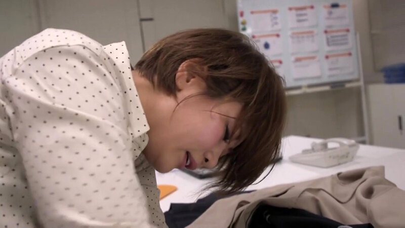 【細身巨乳】熟女OLの性活 推川ゆうり 立ちバック中出し編