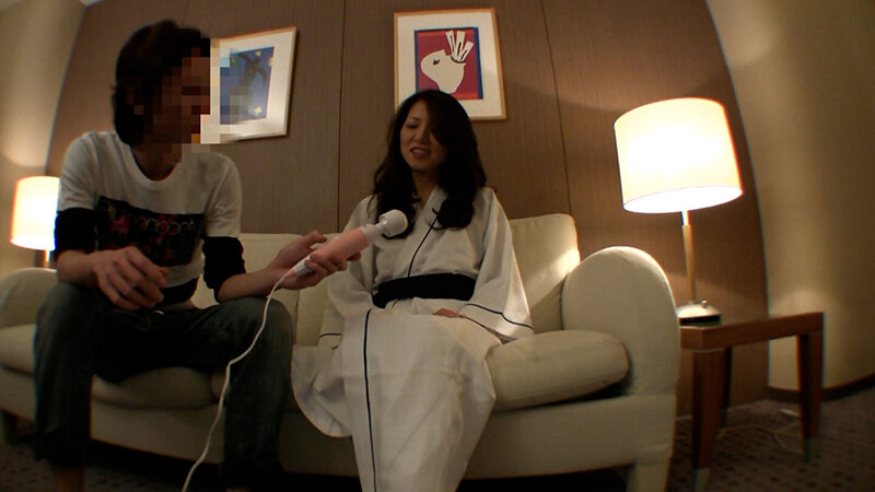 しっとりと美しい熟女が初めての撮影SEXで狂ったように豹変！はしたなく乱れる淫乱SEX！