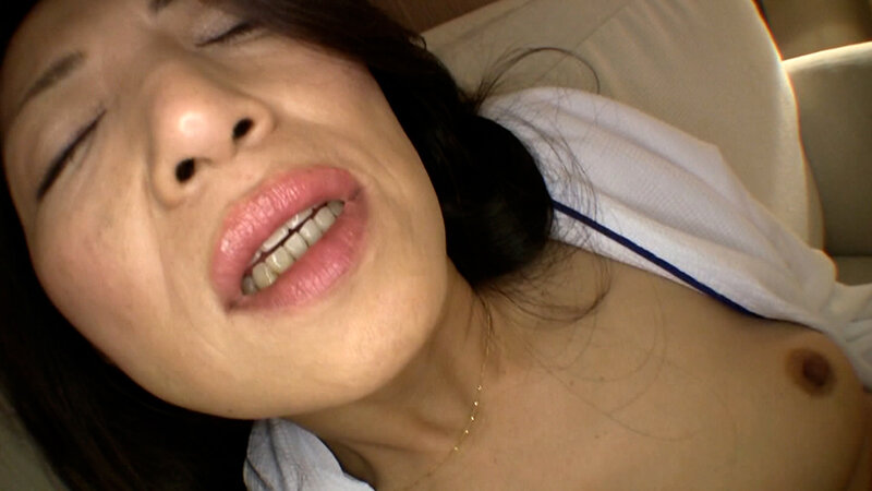 しっとりと美しい熟女が初めての撮影SEXで狂ったように豹変！はしたなく乱れる淫乱SEX！