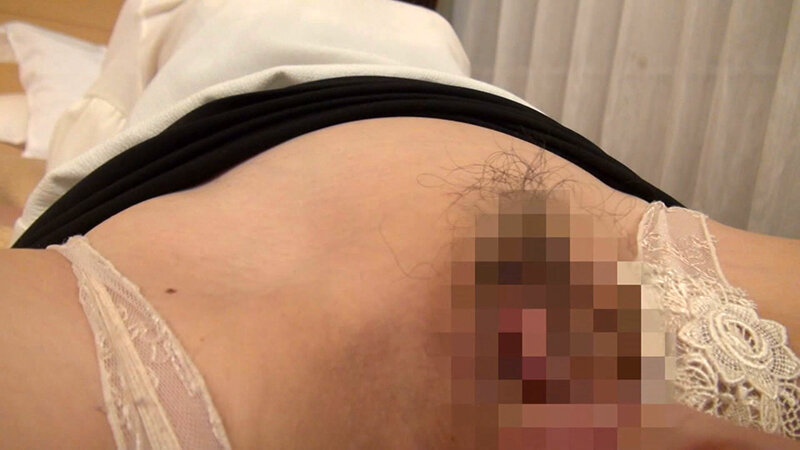 商店街の奥様!バックハグでオッパイ揉まれただけで、乳首ガチガチ固くなっちゃう~私って淫乱じゃなかったのに