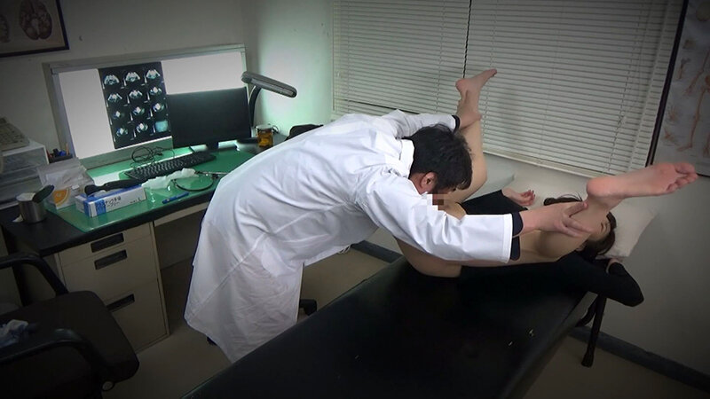 顔面偏差値カーストTOPの顔した訳アリ人妻さんが婦人科検診… 某アイドル！？激似の奥様。産婦人科の悪行検診で無残な中出し