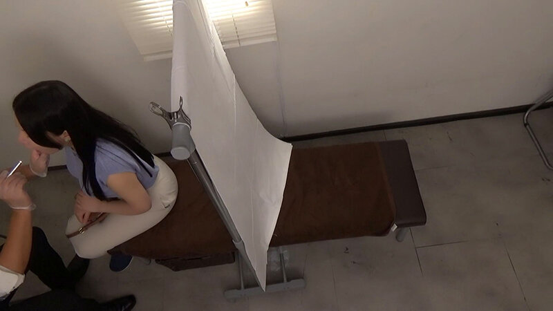 無料検診に来た超美白Gカップ巨乳奥様！！胸もイイが、お尻もアナルも最高の清楚な奥様の本気イキ！