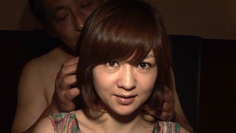 1年以上も相手にしてくれない旦那に嫌気がさして大胆にもAV出演しちゃうパッチリ二重の素人奥様!ねっとりフェラで肉棒を大きくさせたら自ら肉棒を奥底に迎え入れてガチイキSEX!