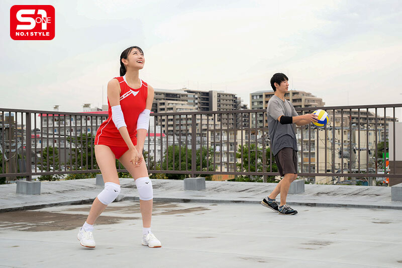 後輩の頼みは絶対に断らない バレー部の優し~い’みつは先輩’に本気で甘えたらSEXできた話 明日葉みつは