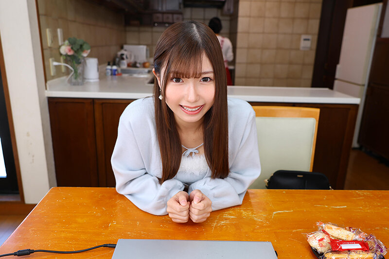 【VR】【8K VR】「お姉ちゃんのこと忘れて私のおま〇この事だけ考えて?」彼女の妹に囁き淫語で誘惑され何回も中出しさせてくる小悪魔妹 みゆ