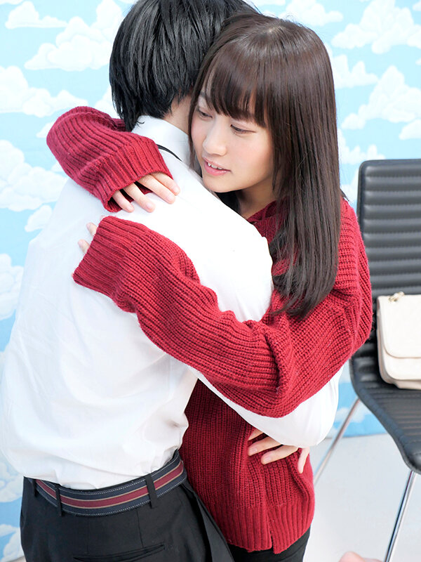 池袋で見つけた心優しい働くお姉さん 童貞くんのオナニーのお手伝いのつもりがセックス練習ってことで素股していてヌルっと入って筆おろし!? 篠宮ゆり