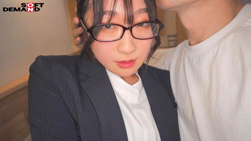 【会社に内緒・自宅で初撮り】奨学金450万、限界新卒ちゃん。地味っぽいけど脱いだらクッソむちエロ漫画ボディ。 きよか 24歳 佐藤白花