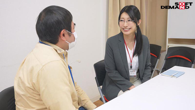 低身長の童貞くんを優しく筆おろしのはずが…実は絶倫プロ男優で止まらない激ピスに連続絶頂 秘書 守屋よしの
