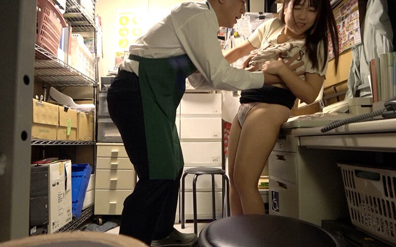 万引き スーパーの人妻たち ●でか尻でか乳ぷにょ妻 ●折●が必要クソ生意気妻 ●スレンダー爆裂張乳妻